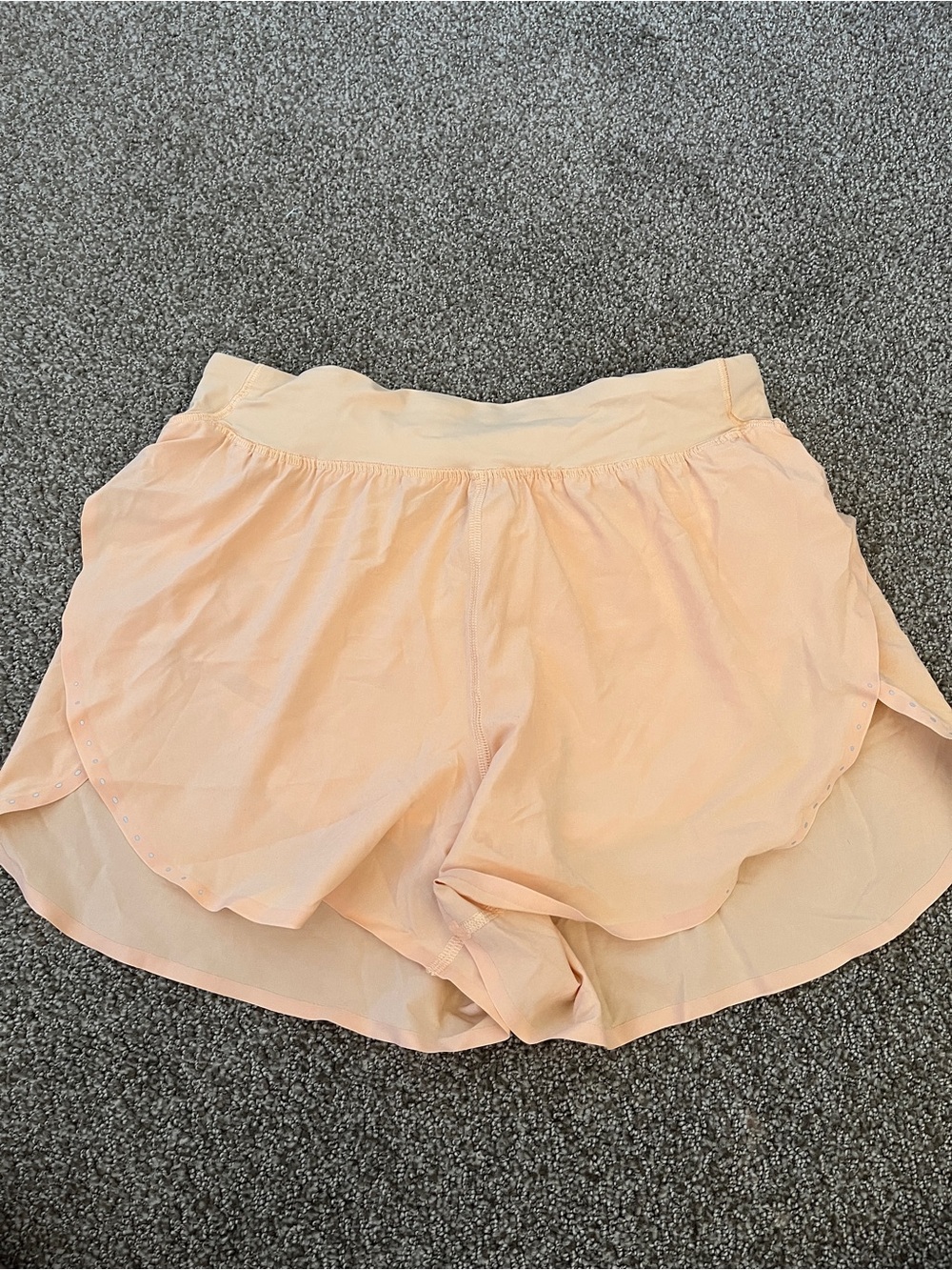 Lululemon Fast And Free Classic Split Shorts 6 summer glow